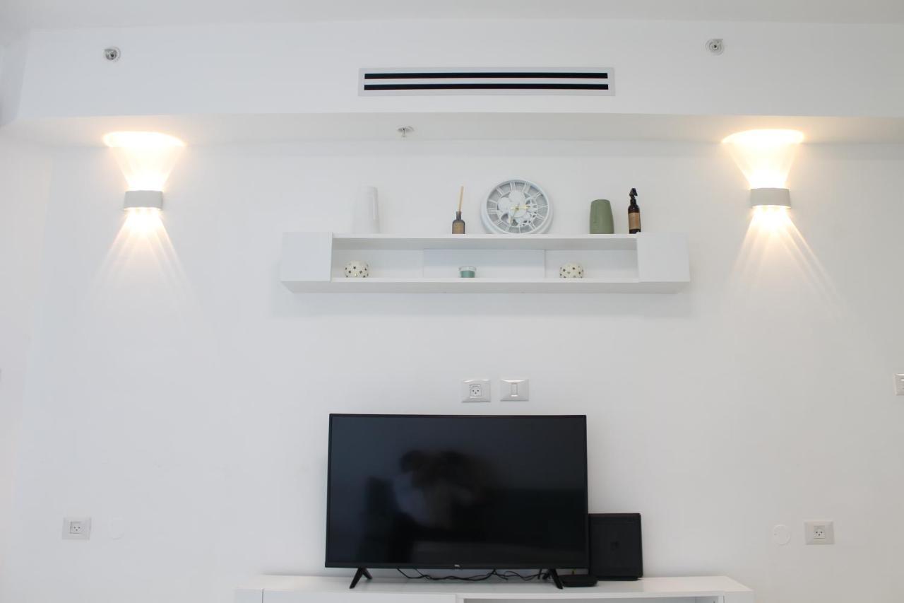 Beach Suite Israel- Best View, Gym, Massage Chair, Low Fee For Off-Site Indoor Pool Spa ביץ סוייט ישראל- נוף ים מאלף, כיסא מסאז, חדר כושר, אפשרות לבריכה מקורה, וספא בתשלום ממש מוזל Ashkelon Ngoại thất bức ảnh
